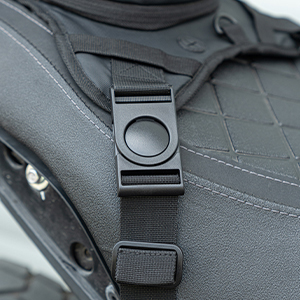 Hard-Shell-Drop-Leg-Bag-10